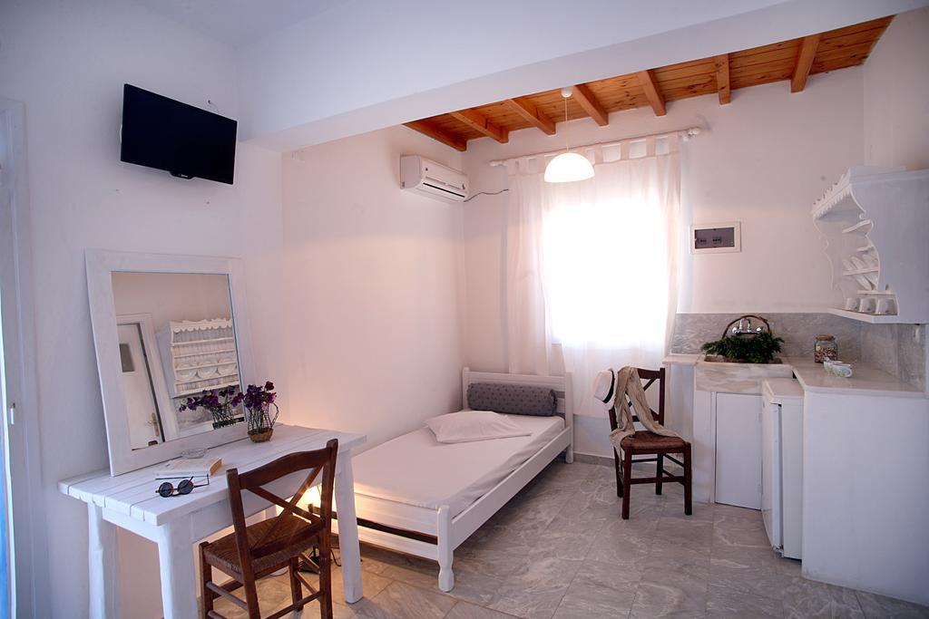 Voula Apartments & Rooms Tourlos Kamer foto